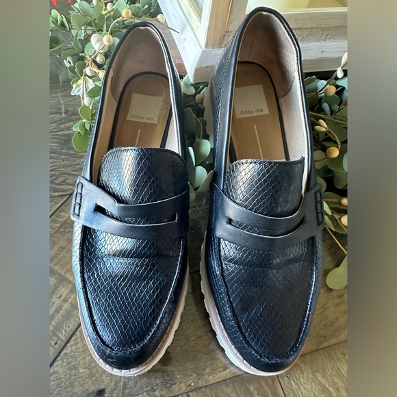 Dolce Vita Shoes - DOLCE VITA Womens Black Crocodile Penny Aubree Slip On Leather Loafers 8.5